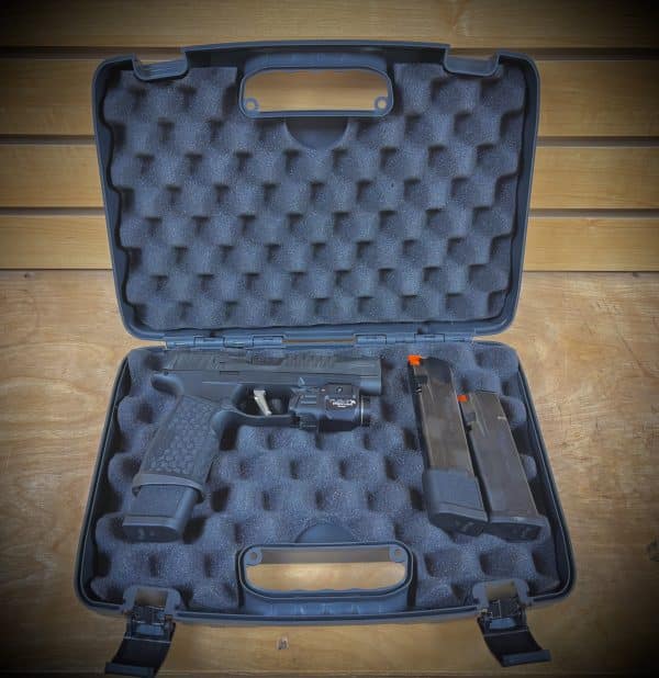 SIG P365 FUSE 9MM WITH 3 MAGS, BOX AND LIGHT - Image 3