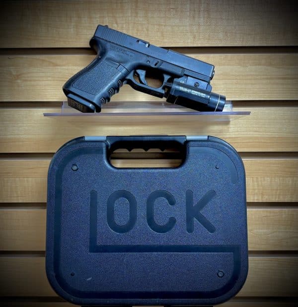 GLOCK 23 GEN 3 WITH LIGHT AND HOLSTER - Image 4