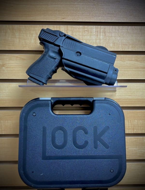 GLOCK 23 GEN 3 WITH LIGHT AND HOLSTER