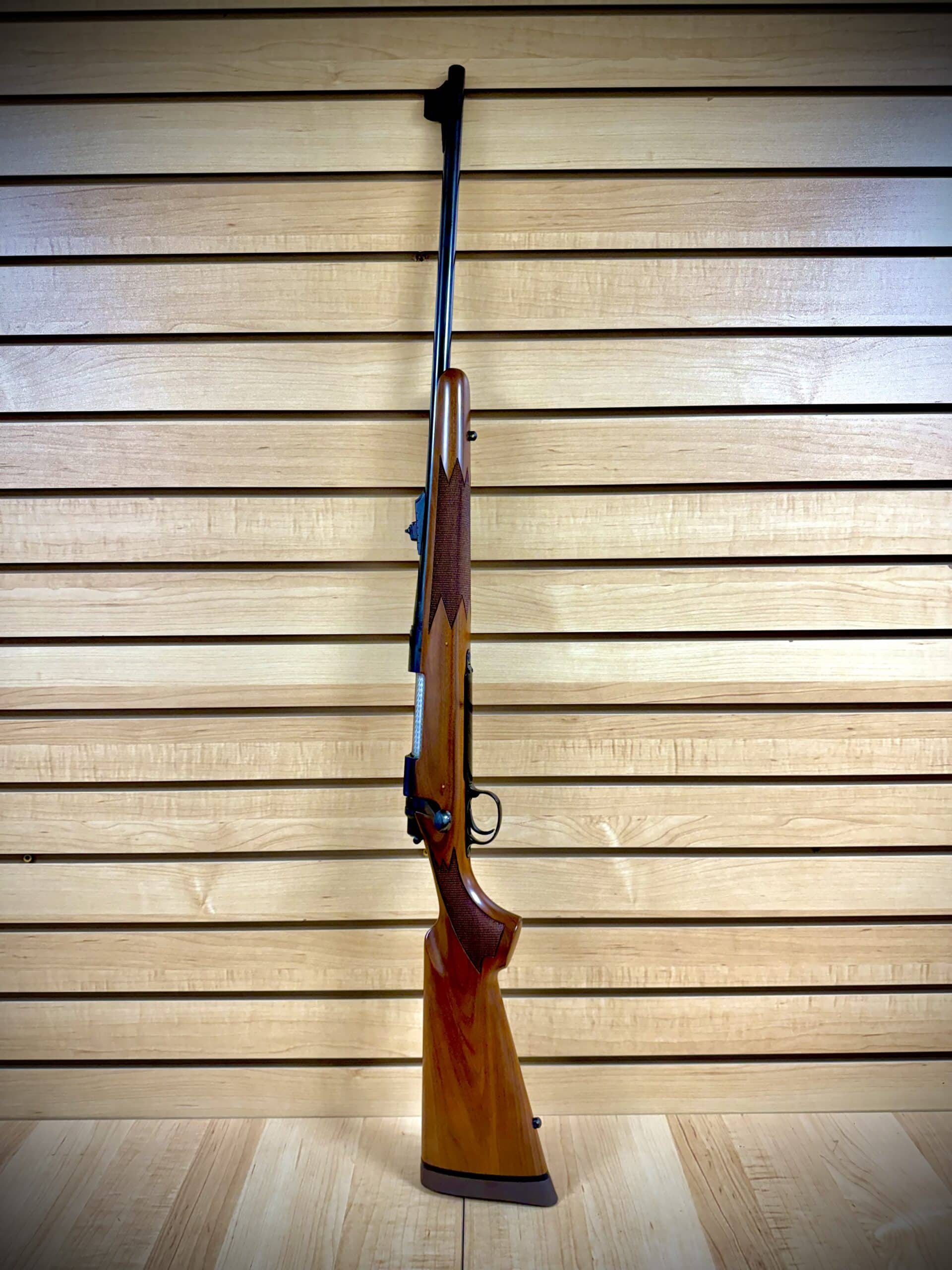 RARE REMINGTON 700 35 WHELEN WITH ORIGINAL BOX MADE IN 1988 - Image 2