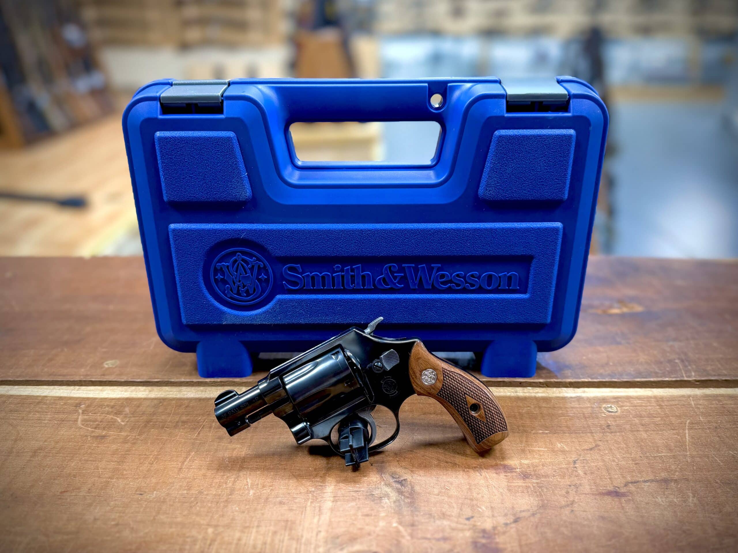 SNUB NOSE SMITH & WESSON MODEL 36-11 CHIEF'S SPECIAL .38 SPECIAL +P